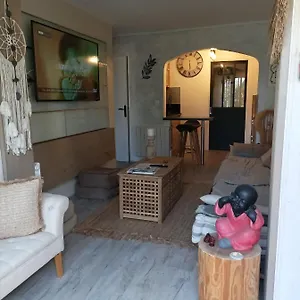https://escapade-cocooning-residence-avec-piscine-tennis.fr-provencehotel.com